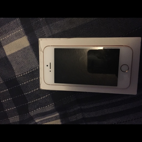 iPhone se - Picture 2 of 7